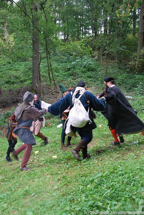 Fröhlicher Feentanz im Regen